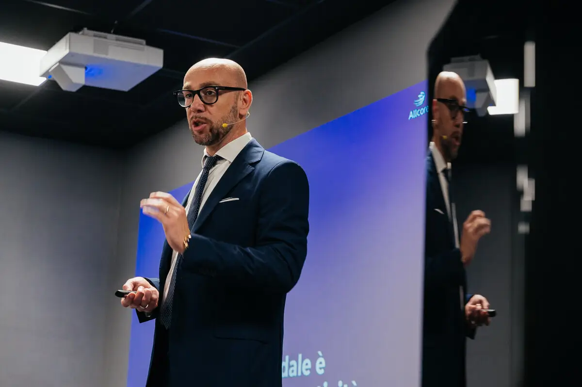 Giordano Guerrieri durante un workshop Finera